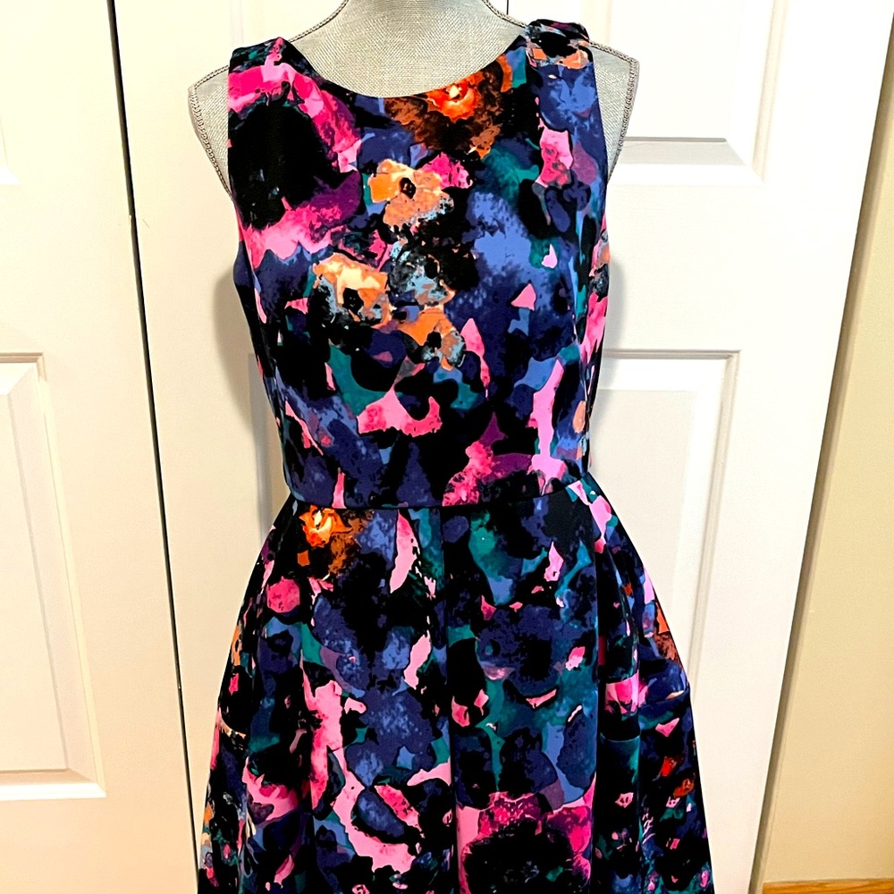 Dress, size 10, sleeveless, multi color